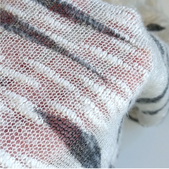 Kensie Cream & Dark Grey Zebra Stripe Long Sleeve Semi Sheer Sweater Top L - Picture 6 of 9